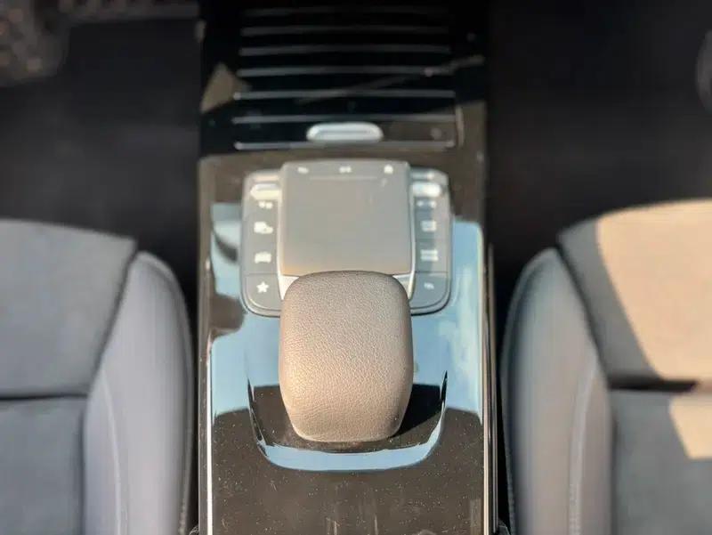 Mercedes-Benz A-Class 2022 Facelift A 200 L Sport Sedan Fashion Edition — миниатюра 17