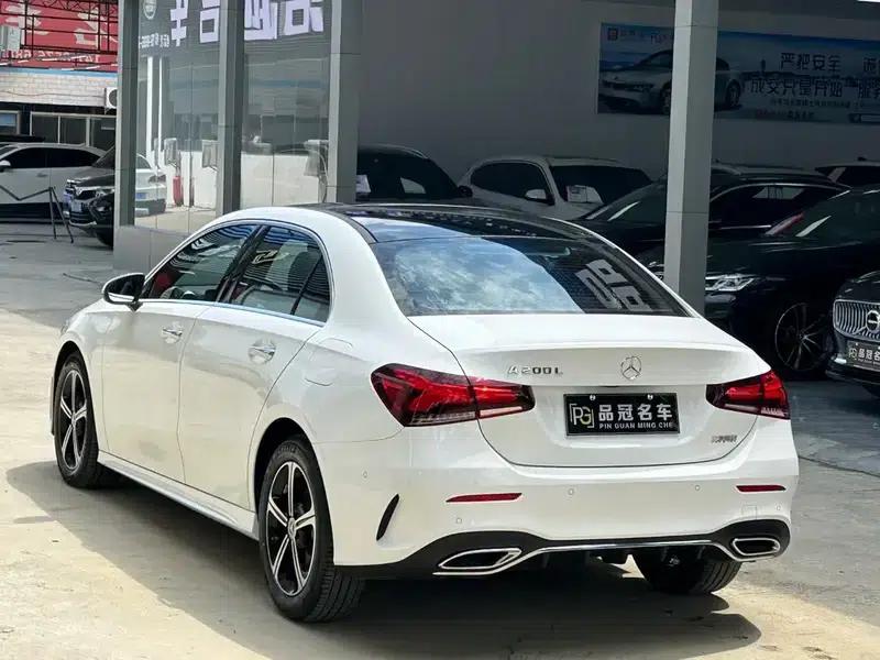 2023 Mercedes-Benz A-Class A 200 L Sport Sedan Fashion Edition — миниатюра 4