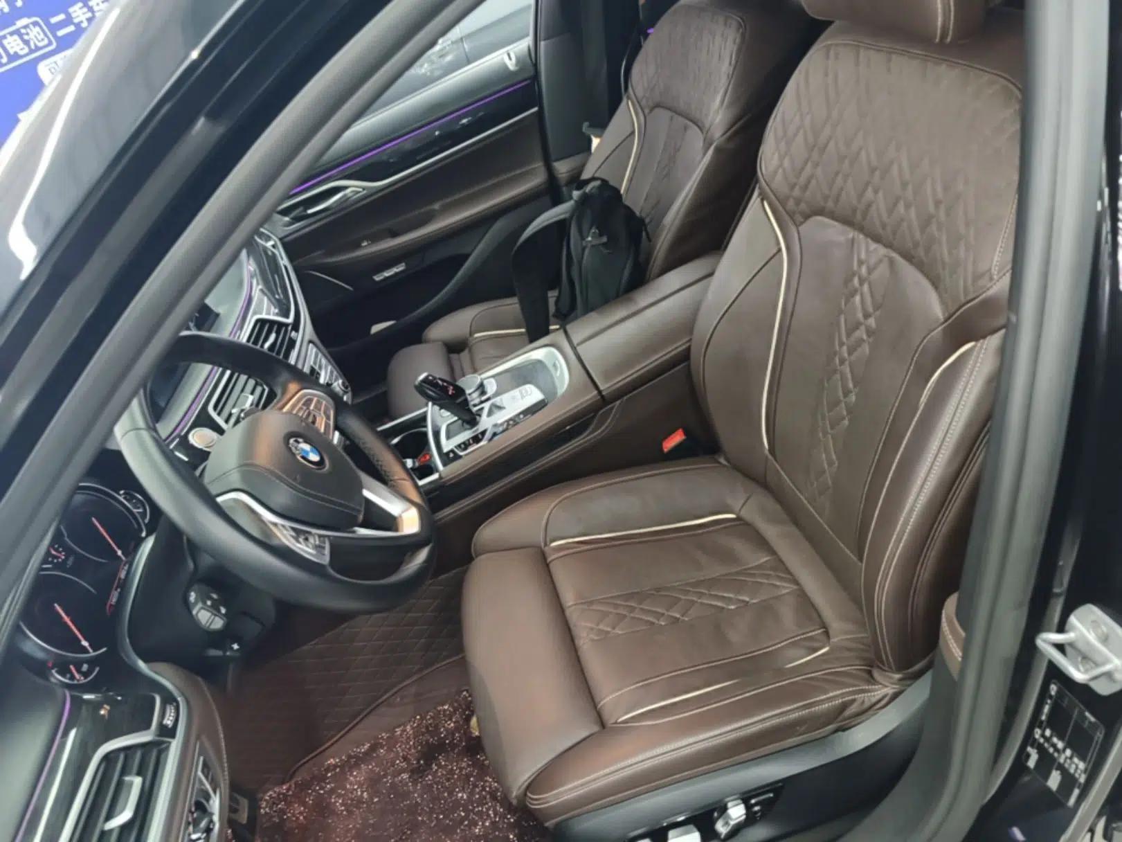 BMW 7 Series 2018 730Li Luxury Edition M Sport Package — миниатюра 17