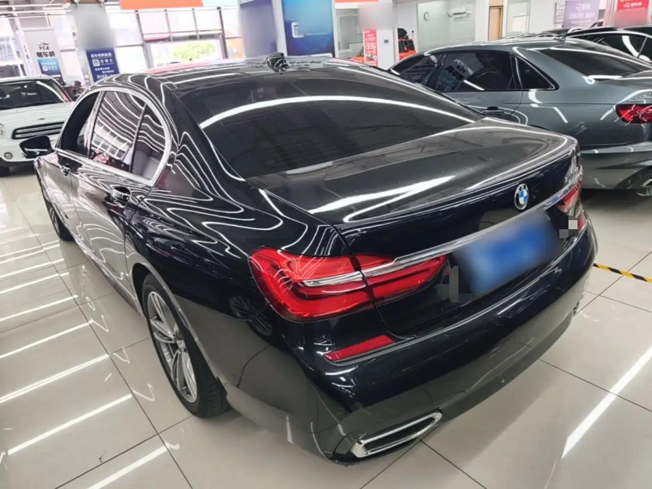 BMW 7 Series 2018 730Li Luxury Edition M Sport Package — миниатюра 4