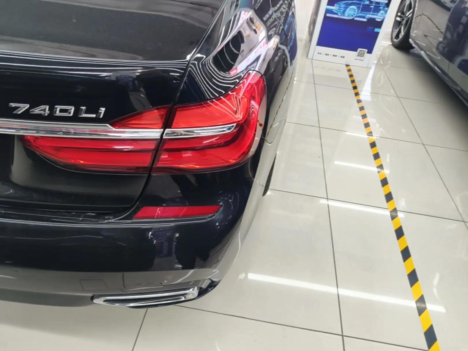 BMW 7 Series 2018 730Li Luxury Edition M Sport Package — миниатюра 9