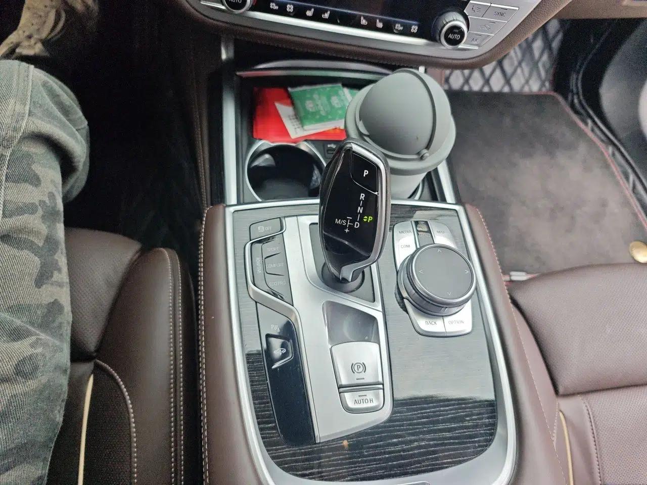 BMW 7 Series 2019 Restyled 730Li M Sport Package — миниатюра 14