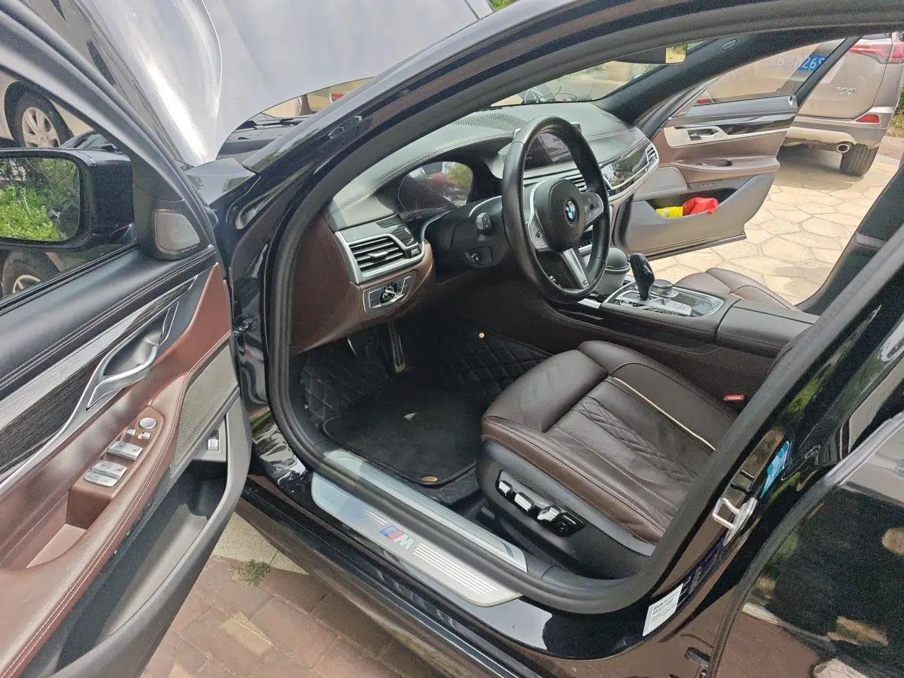 BMW 7 Series 2019 Restyled 730Li M Sport Package — миниатюра 16