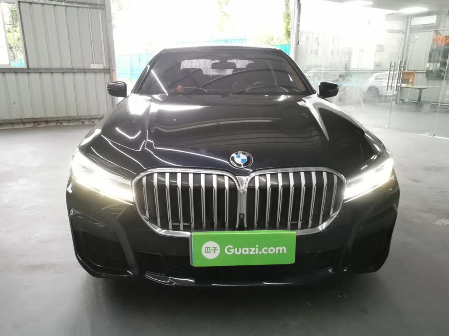 BMW 7 Series 2019 Updated 740Li Luxury Version M Sport Package — миниатюра 2