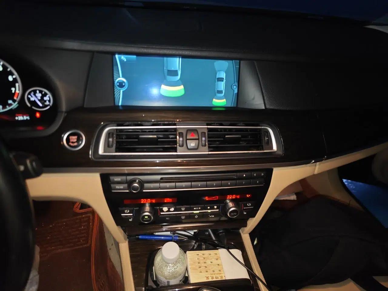 BMW 7 Series 2009 730Li Leading Model — миниатюра 13