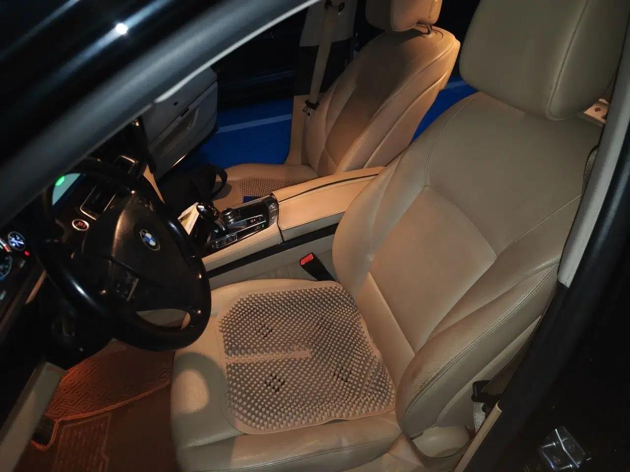 BMW 7 Series 2009 730Li Leading Model — миниатюра 15