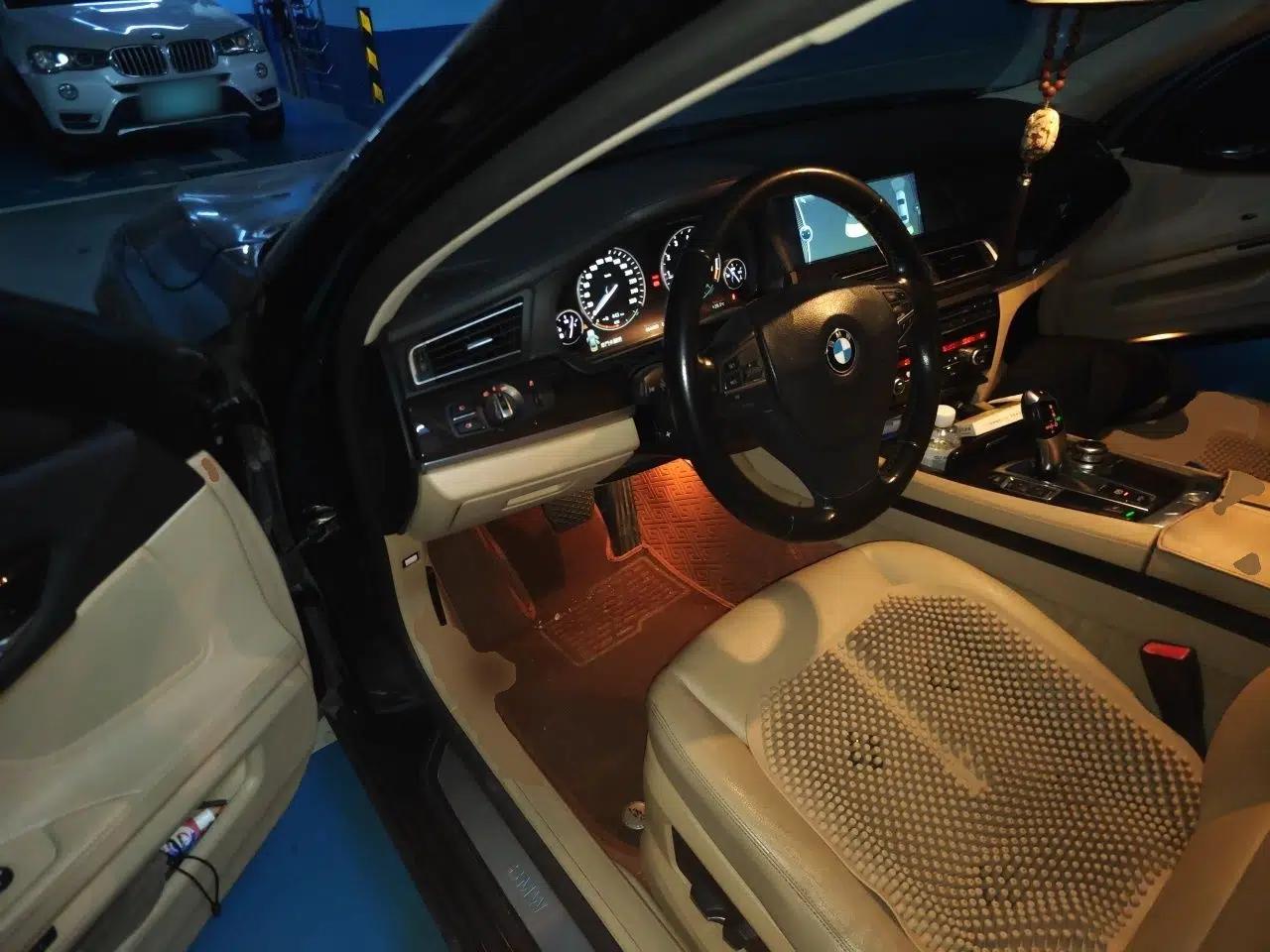 BMW 7 Series 2009 730Li Leading Model — миниатюра 16