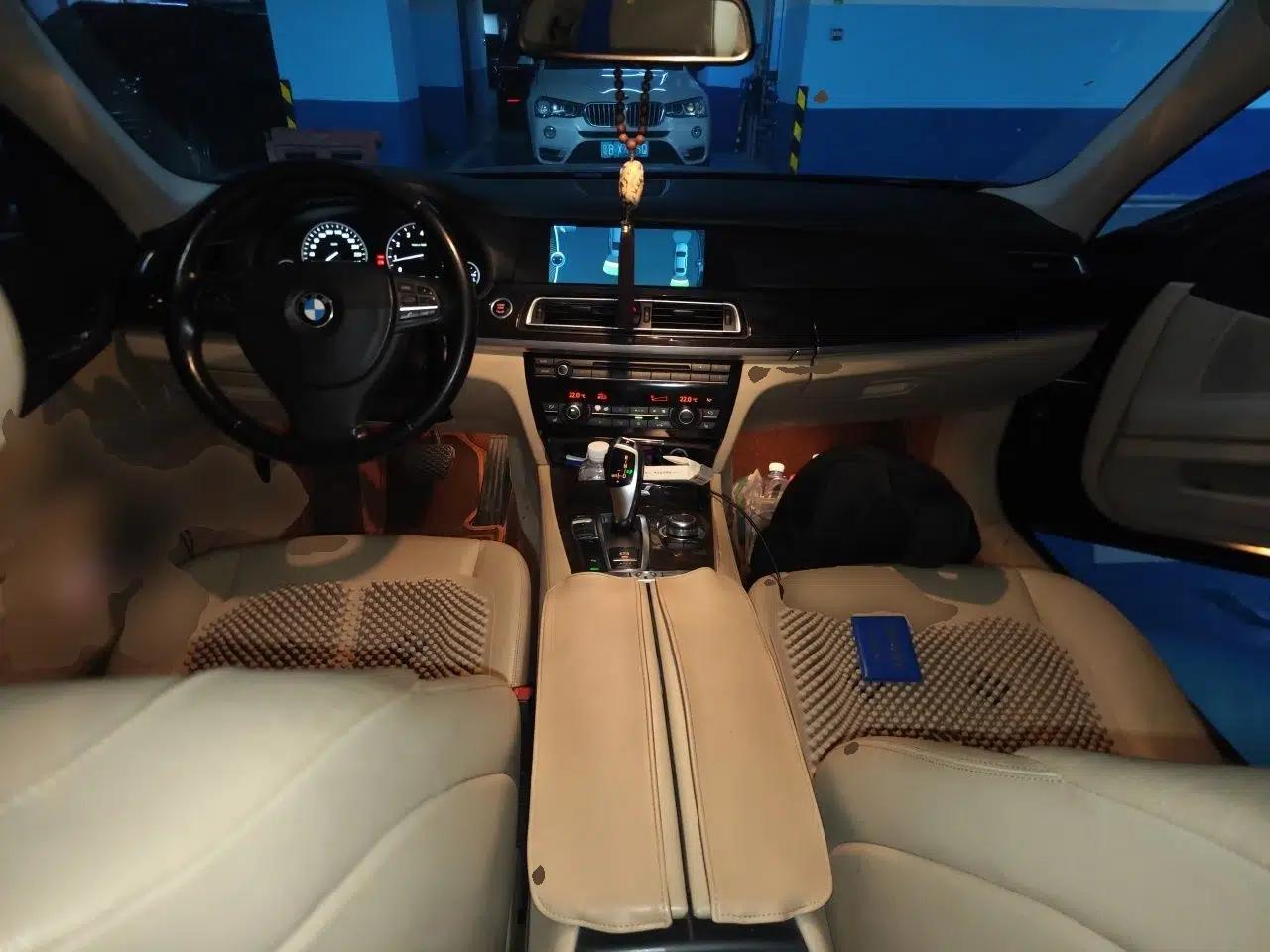 BMW 7 Series 2009 730Li Leading Model — миниатюра 9