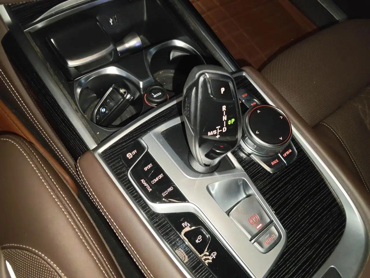 BMW 7 Series 2018 740Li M Sport Package Leading Model — миниатюра 14