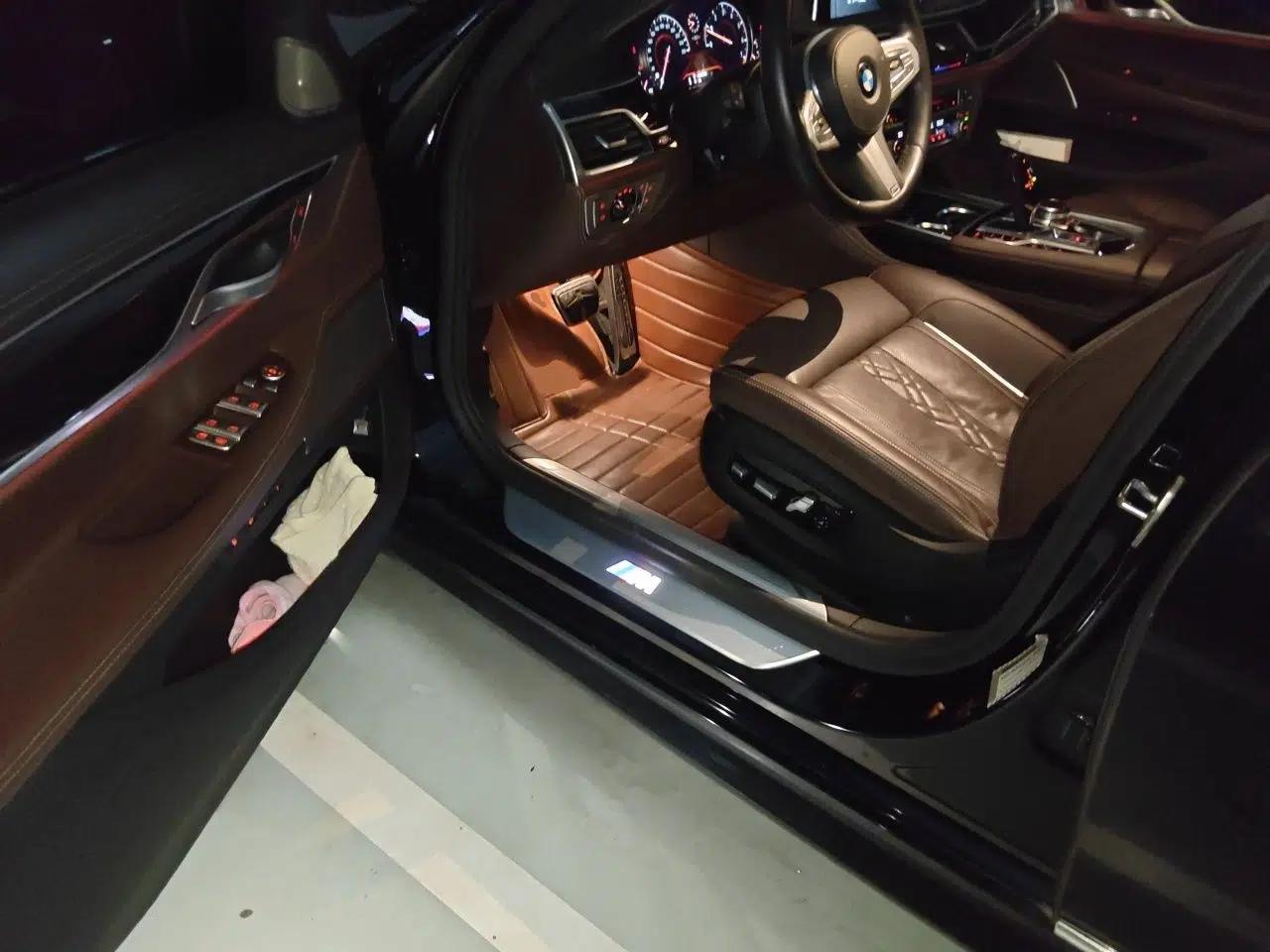 BMW 7 Series 2018 740Li M Sport Package Leading Model — миниатюра 16