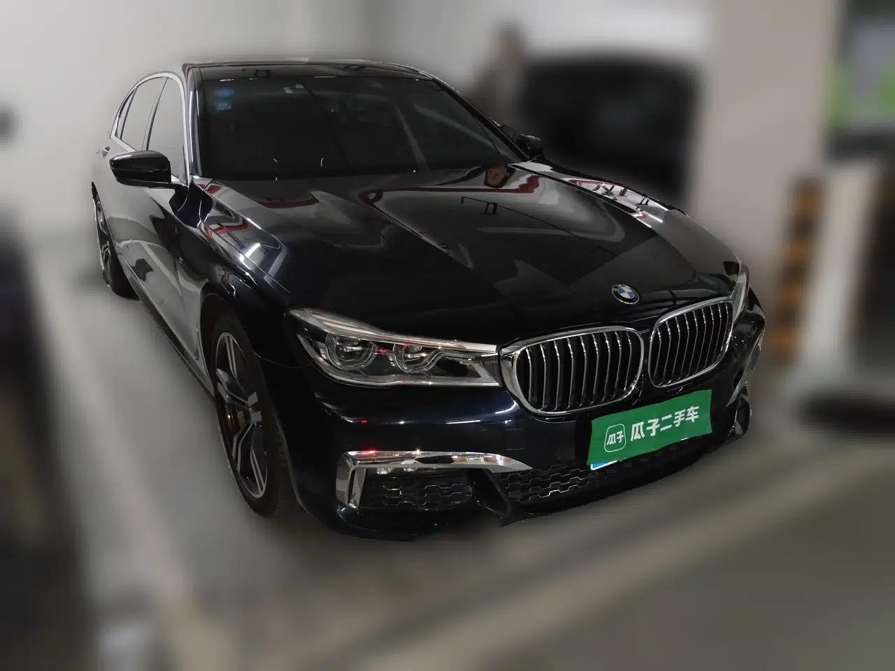 BMW 7 Series 2018 740Li M Sport Package Leading Model — миниатюра 3