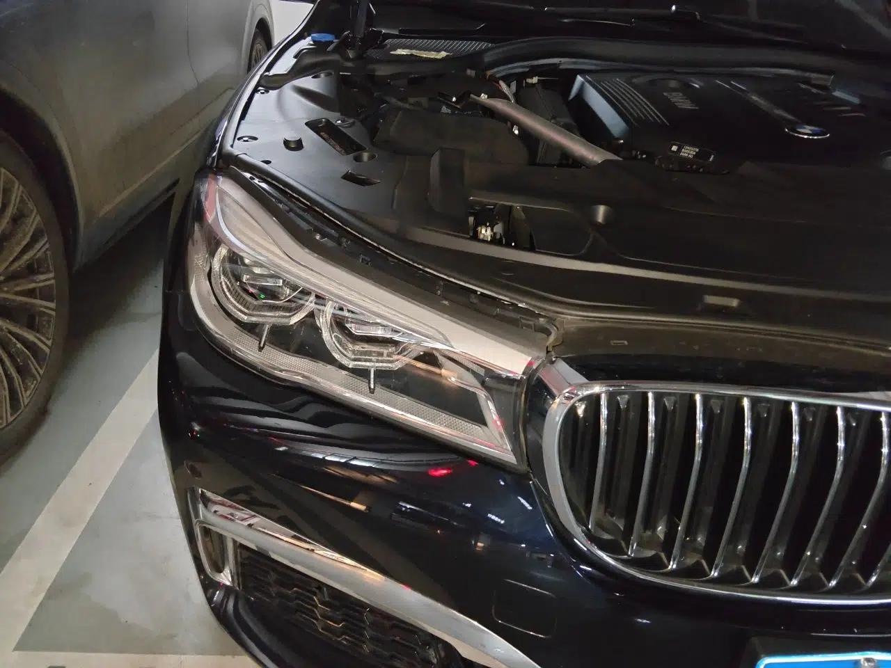 BMW 7 Series 2018 740Li M Sport Package Leading Model — миниатюра 7