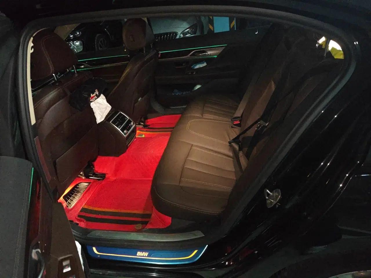 BMW 7 Series 2018 730Li Leading Model Excellence Package — миниатюра 17