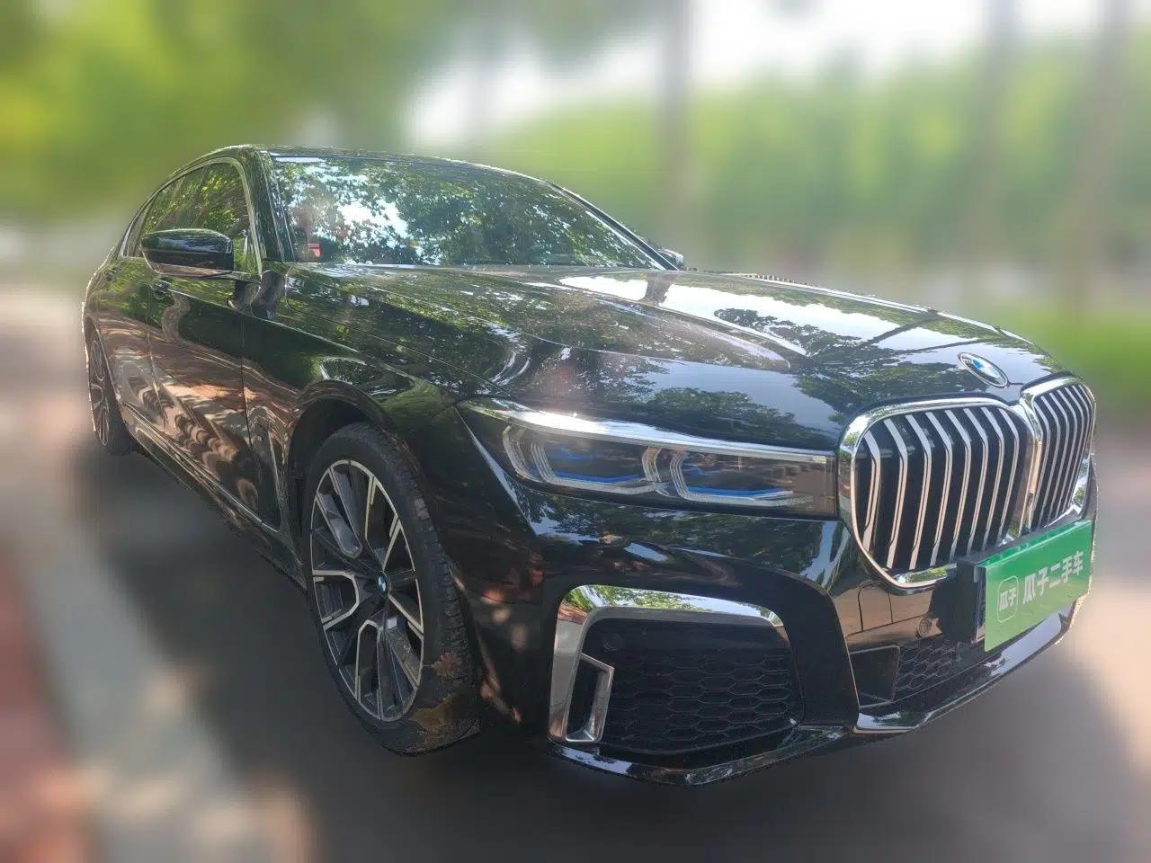 BMW 7 Series 2019 740Li xDrive Executive M Sport Package — миниатюра 3