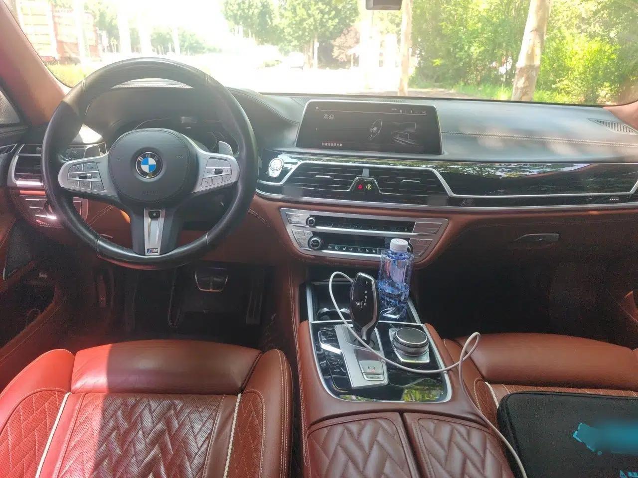 BMW 7 Series 2019 740Li xDrive Executive M Sport Package — миниатюра 9