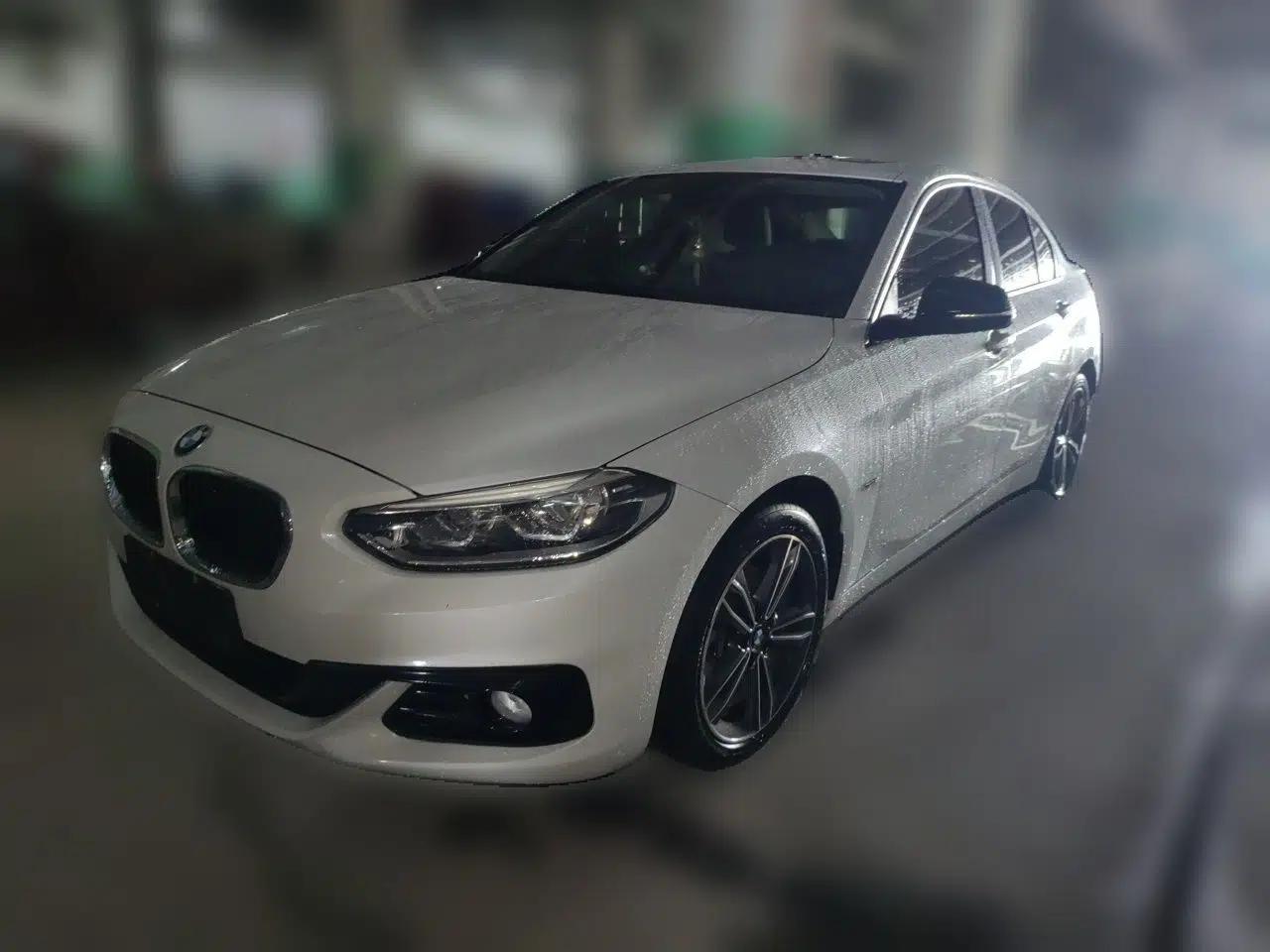 BMW 1 Series 2017 118i Sport Edition — миниатюра 1