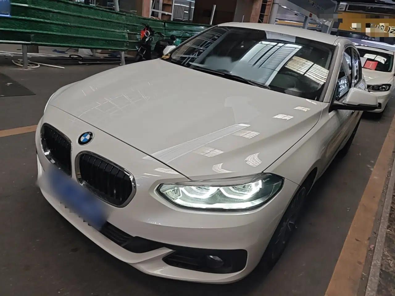 BMW 1 Series 2019 118i Fashion Model — миниатюра 1