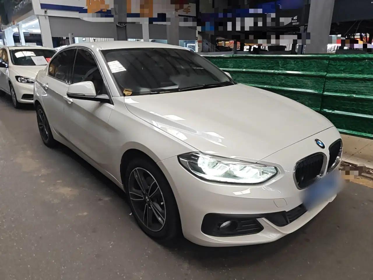 BMW 1 Series 2019 118i Fashion Model — миниатюра 3