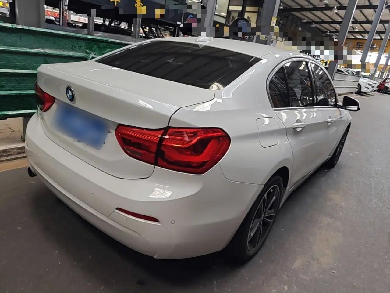 BMW 1 Series 2019 118i Fashion Model — миниатюра 6
