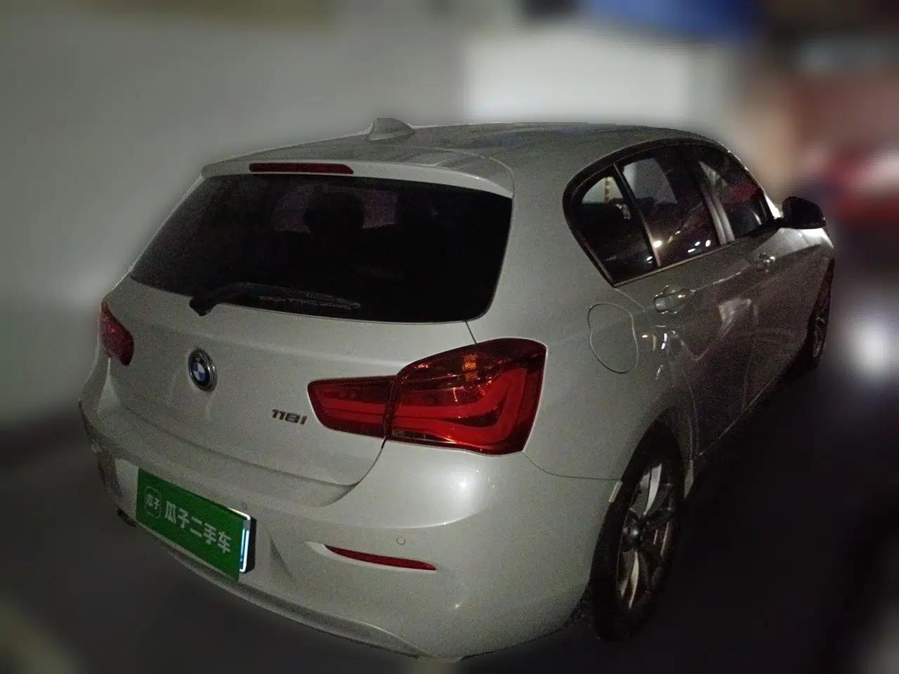 BMW 1 Series 2016 118i Leading Model — миниатюра 6