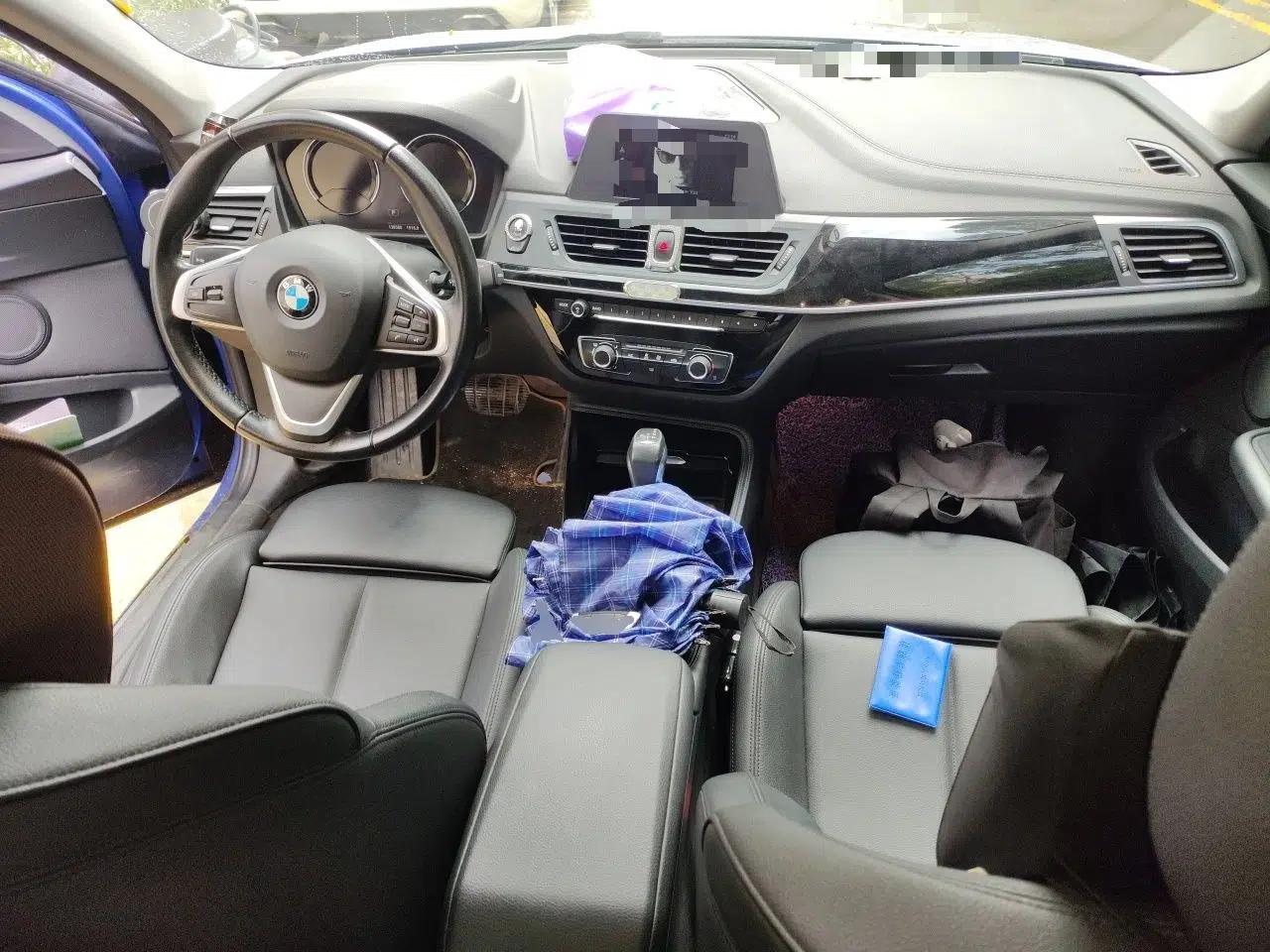 BMW 1 Series 2018 118i Sport Edition — миниатюра 9