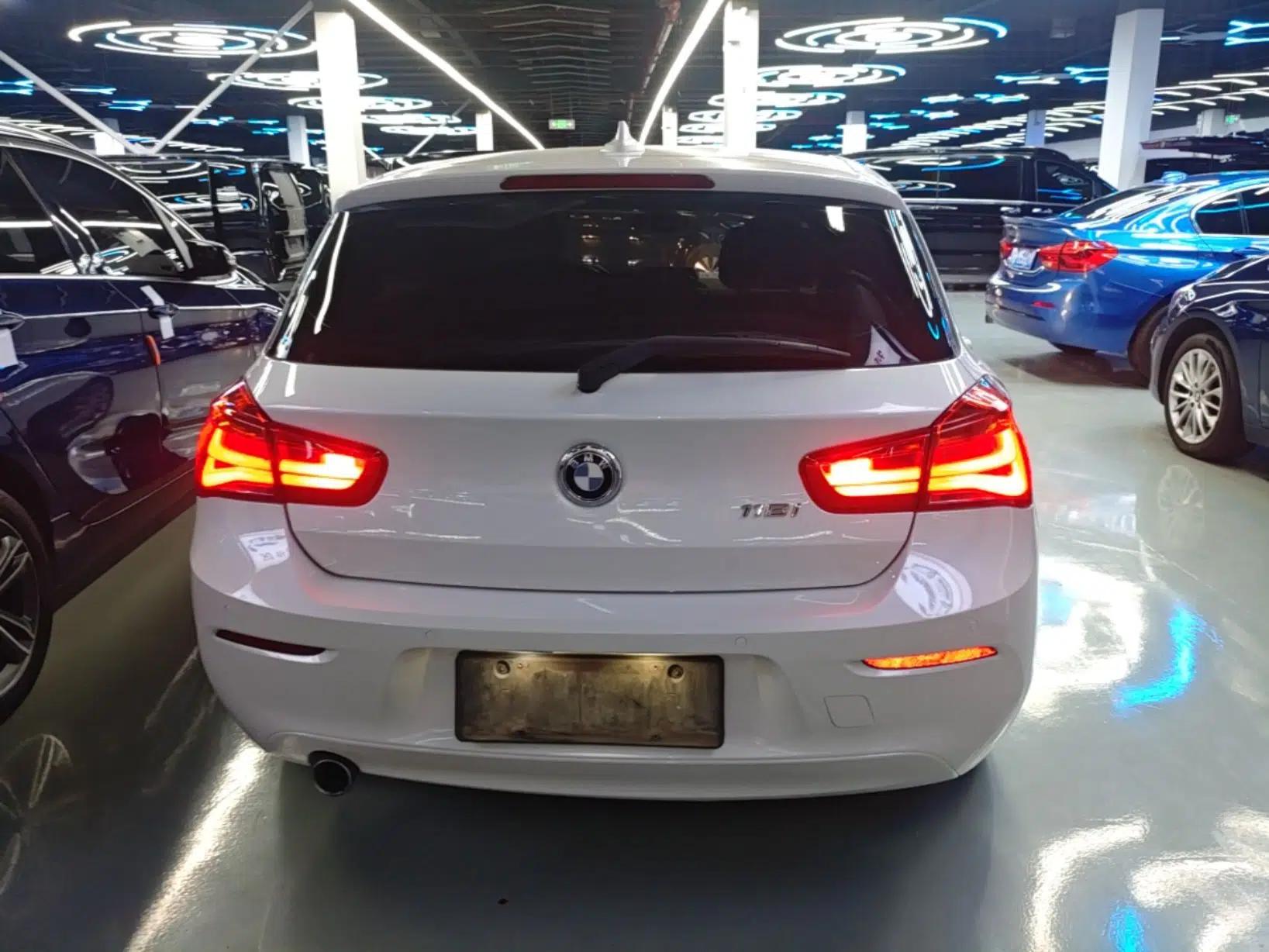 BMW 1 Series 2016 118i Leading Model — миниатюра 5