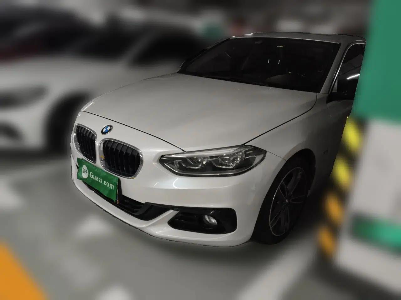 BMW 1 Series 2017 118i Sport Edition — миниатюра 1