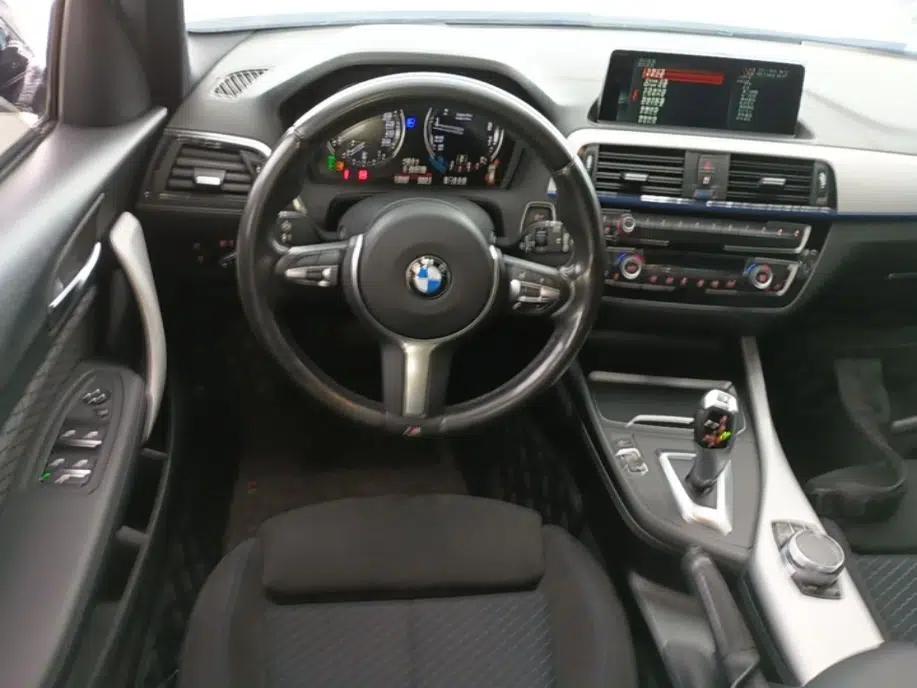 BMW 1 Series 2018 120i M Sport Package — миниатюра 13