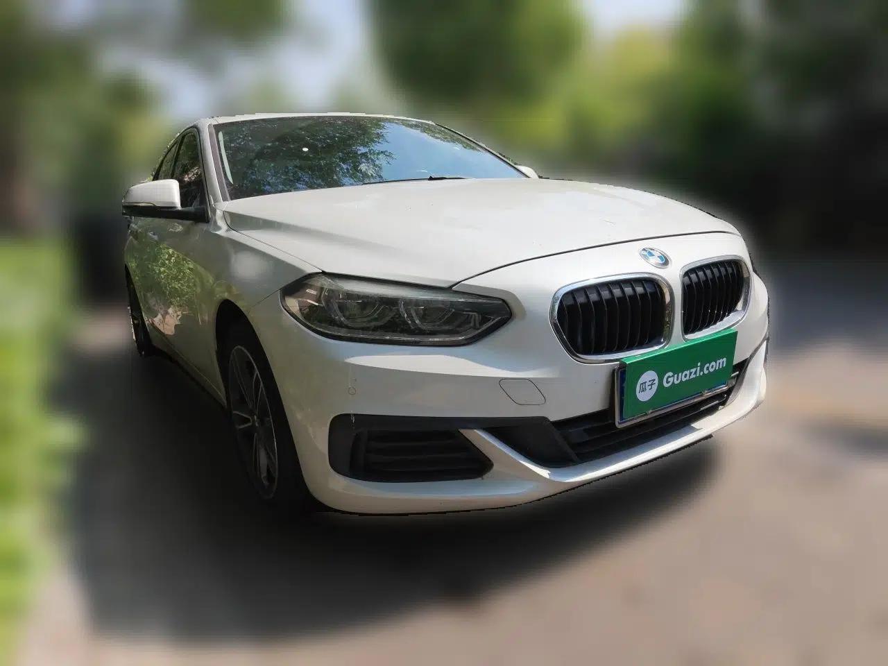 BMW 1 Series 2020 120i Fashion Model — миниатюра 3