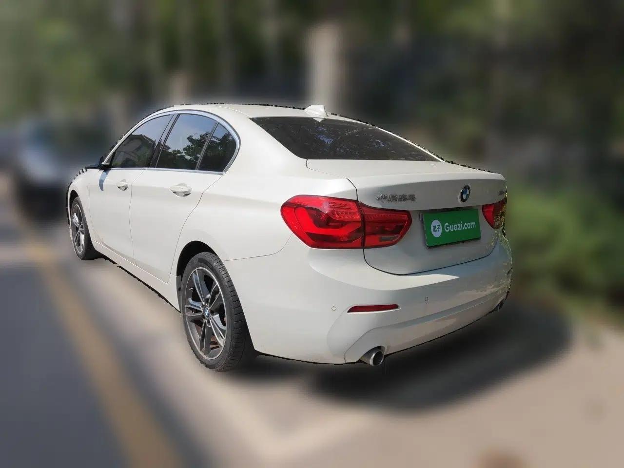 BMW 1 Series 2020 120i Fashion Model — миниатюра 4