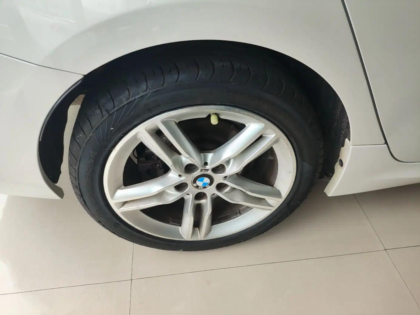 BMW 1 Series 2020 120i M Sport Package — миниатюра 11