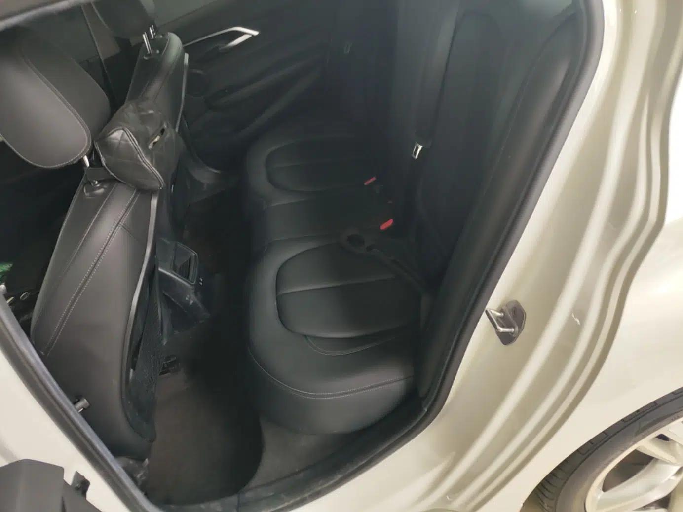 BMW 1 Series 2020 120i M Sport Package — миниатюра 25