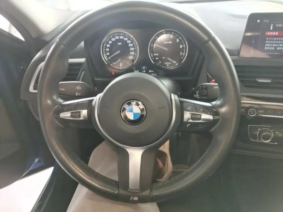 BMW 1 Series 2020 120i M Sport Package — миниатюра 13