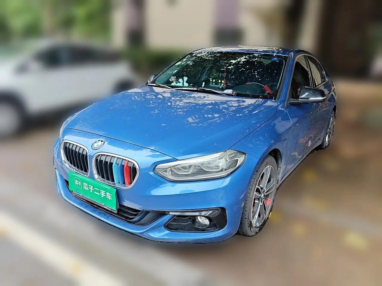 BMW 1 Series 2018 118i Sport Edition — миниатюра 1