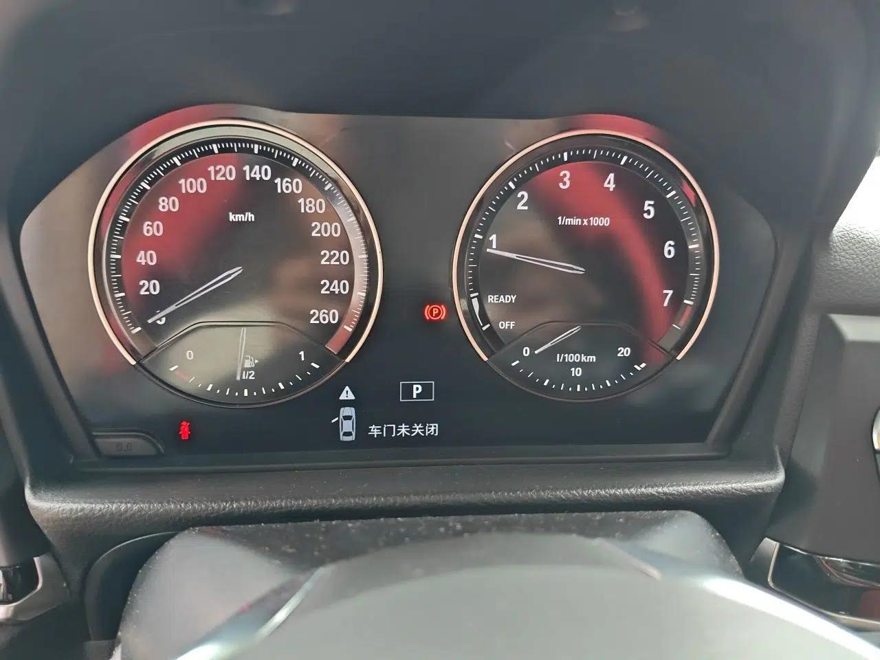 BMW 1 Series 2018 118i Sport Edition — миниатюра 11