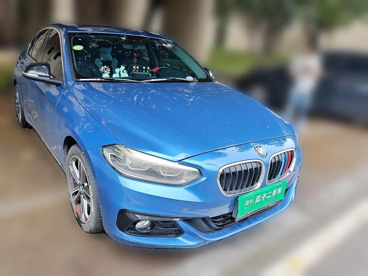 BMW 1 Series 2018 118i Sport Edition — миниатюра 3