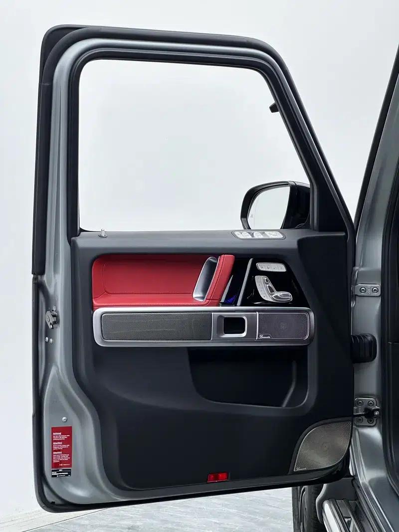 2022 Mercedes-Benz G-Class G 500 — миниатюра 26
