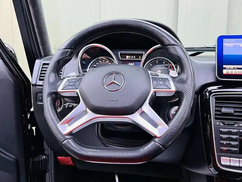 2017 Mercedes-Benz G-Class G 500 — миниатюра 12