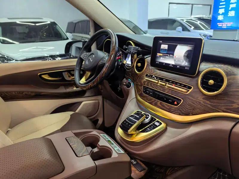 Mercedes-Benz V-Class 2018 V 260 L Premium Extended Edition (China VI Emission Standard) — миниатюра 11