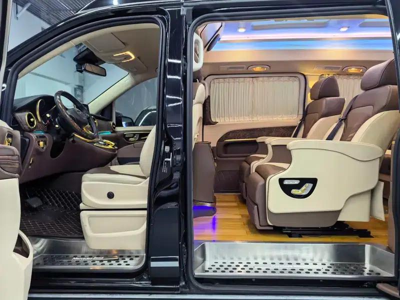 Mercedes-Benz V-Class 2018 V 260 L Premium Extended Edition (China VI Emission Standard) — миниатюра 16
