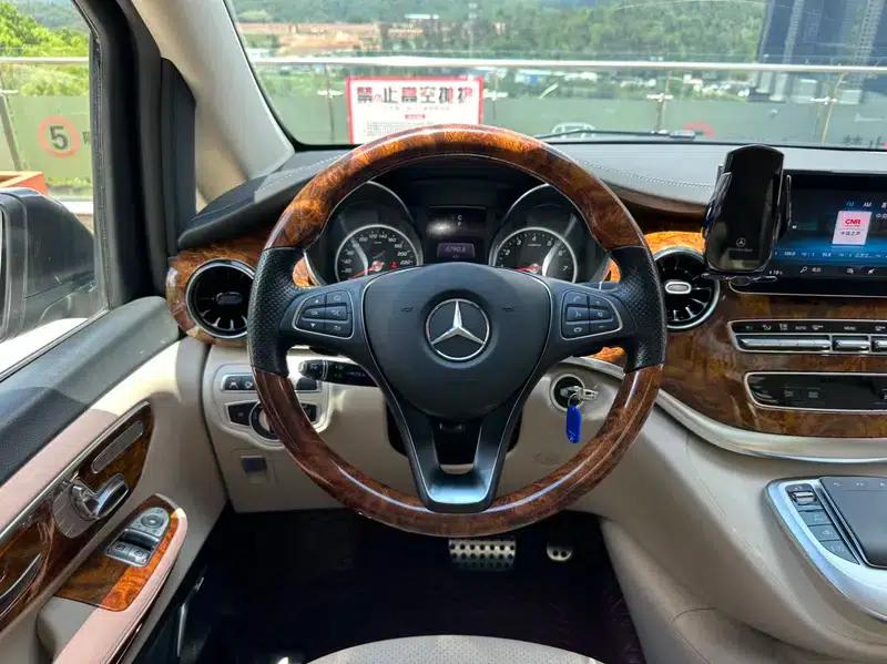 Mercedes-Benz V-Class 2021 V 260 L Long Wheelbase Luxury Edition — миниатюра 15