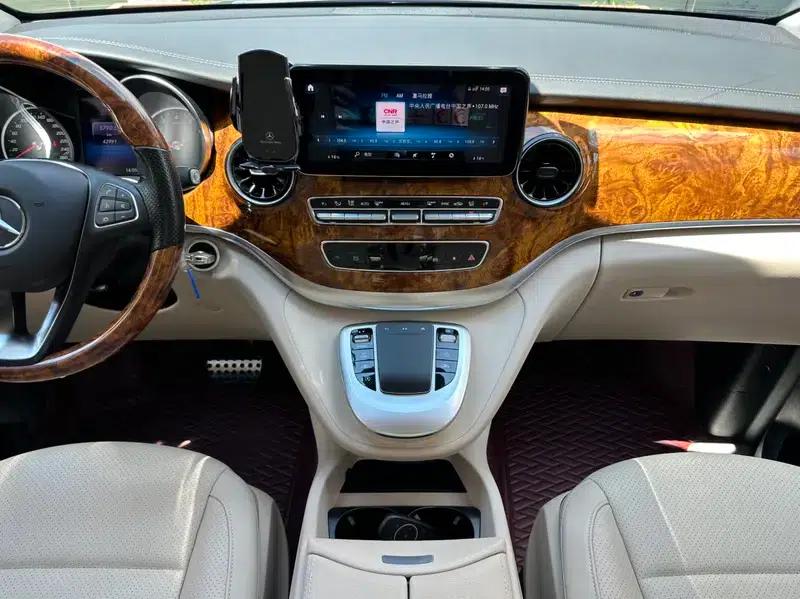 Mercedes-Benz V-Class 2021 V 260 L Long Wheelbase Luxury Edition — миниатюра 9