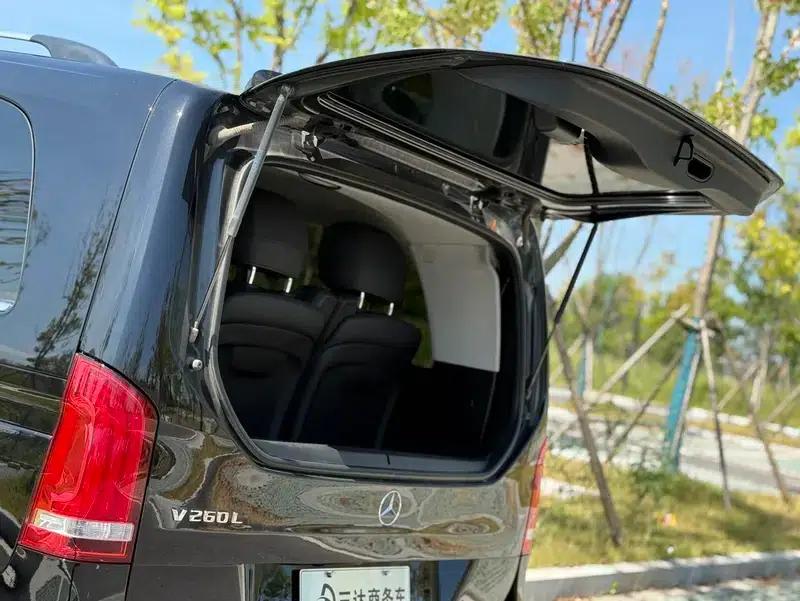 Mercedes-Benz V-Class 2020 V 260 L Long Wheelbase Luxury Edition — миниатюра 24