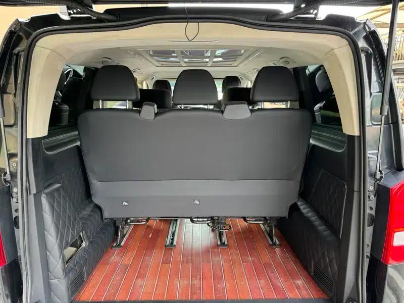 Mercedes-Benz V-Class (Overseas) 2019 2.0T Automatic Front-Wheel Drive 7-Seater Parallel Import — миниатюра 14