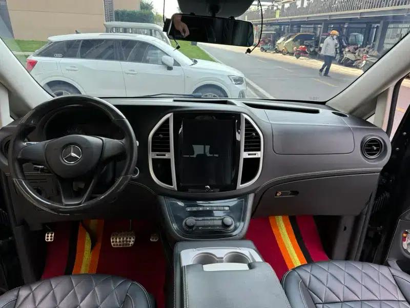 Mercedes-Benz V-Class (Overseas) 2019 2.0T Automatic Front-Wheel Drive 7-Seater Parallel Import — миниатюра 8
