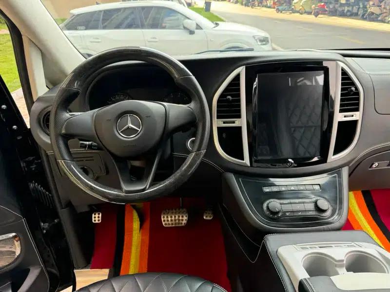 Mercedes-Benz V-Class (Overseas) 2019 2.0T Automatic Front-Wheel Drive 7-Seater Parallel Import — миниатюра 9