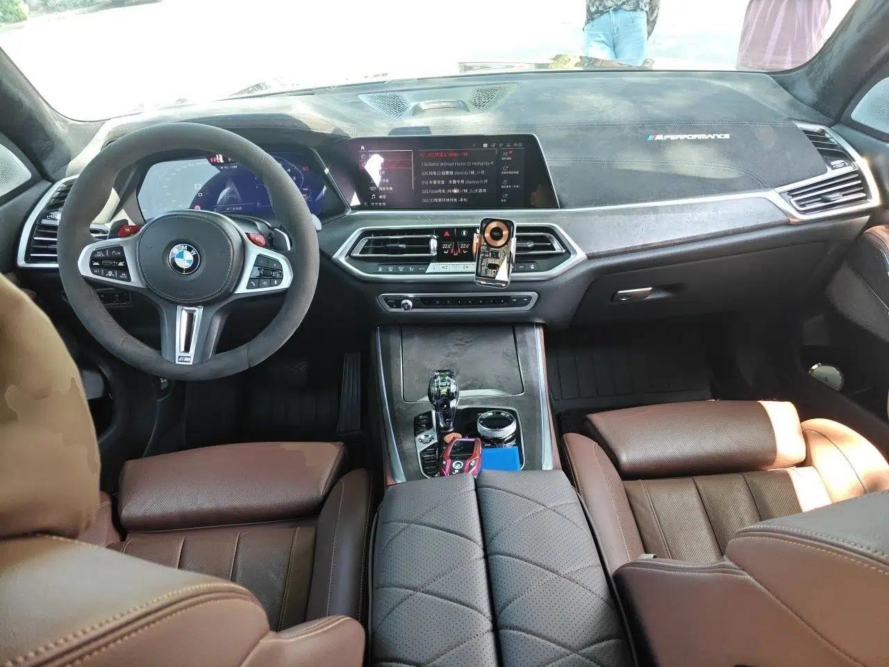 BMW X5 2020 xDrive40i Luxury Model with M Sport Package — миниатюра 9
