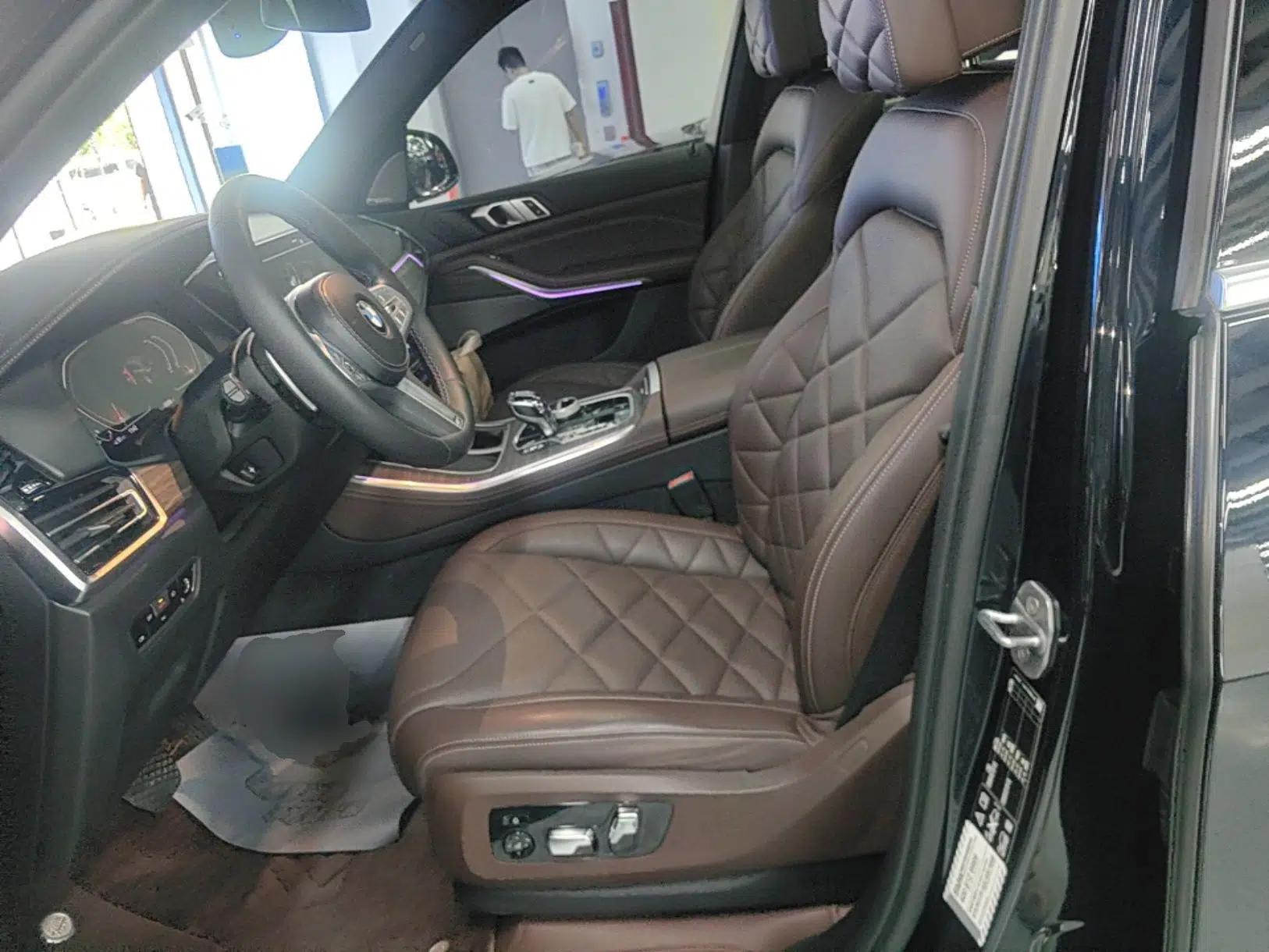 BMW X5 2022 Restyled xDrive 40Li M Sport Package — миниатюра 17