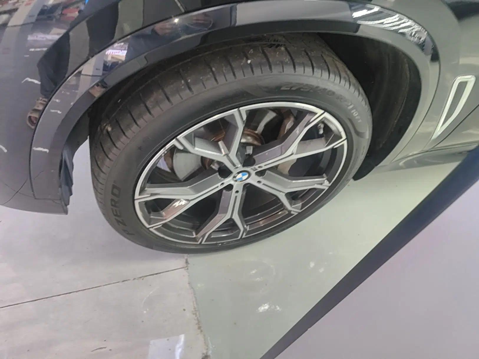 BMW X5 2022 Restyled xDrive 40Li M Sport Package — миниатюра 10