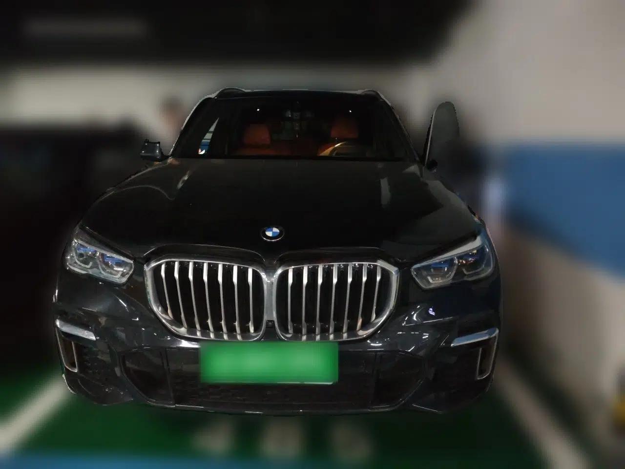 BMW X5 2022 xDrive 40Li M Sport Package — миниатюра 2